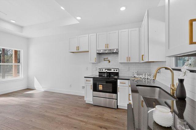 305 Garner Drive, Mabank, TX 75156