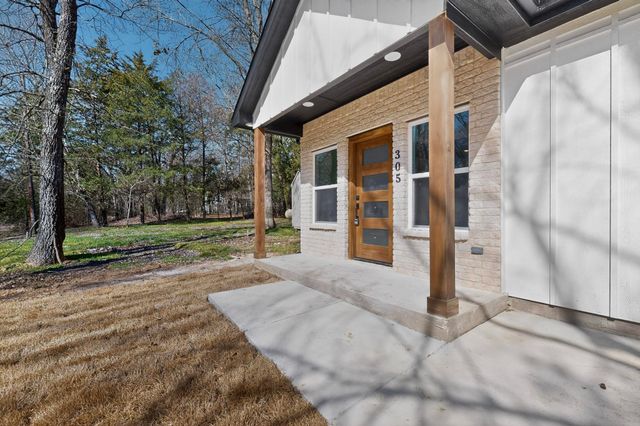 305 Garner Drive, Mabank, TX 75156