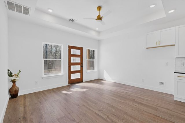 305 Garner Drive, Mabank, TX 75156