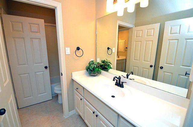 2498 Encino Avenue, League City, TX 77573