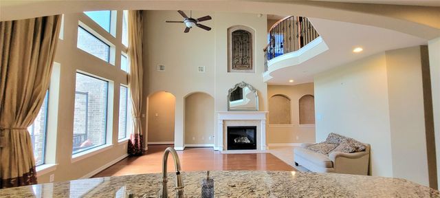 2498 Encino Avenue, League City, TX 77573