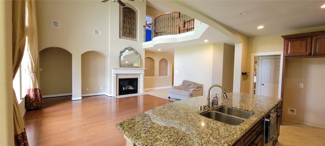2498 Encino Avenue, League City, TX 77573
