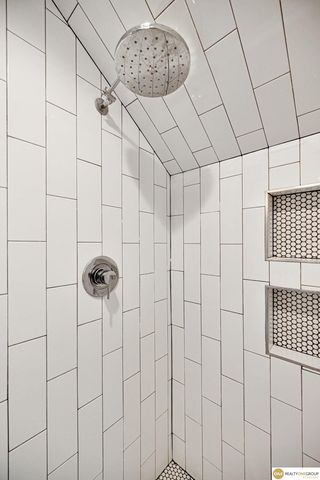 1705 N 49Th Street, Omaha, NE 68104