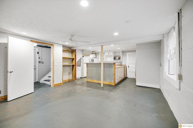 1705 N 49Th Street, Omaha, NE 68104