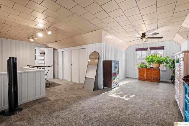 1705 N 49Th Street, Omaha, NE 68104