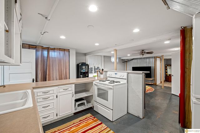 1705 N 49Th Street, Omaha, NE 68104