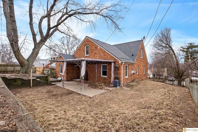 1705 N 49Th Street, Omaha, NE 68104