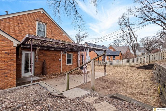 1705 N 49Th Street, Omaha, NE 68104