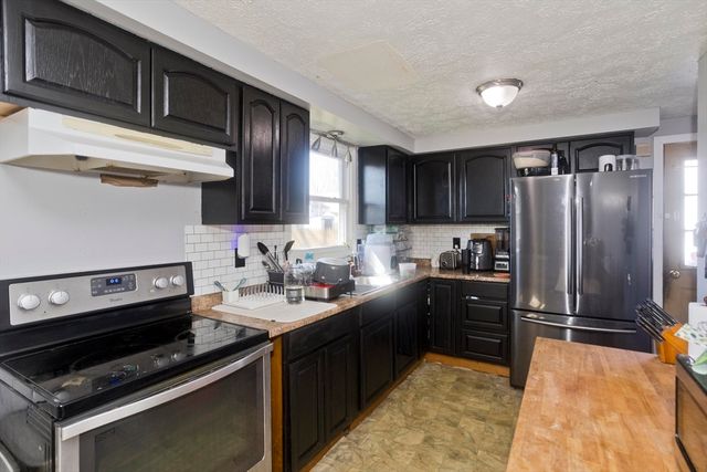 65 Hyde Ave, Springfield, MA 01107