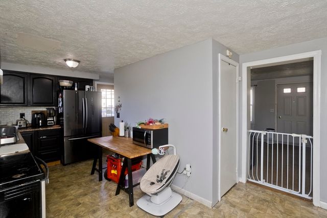 65 Hyde Ave, Springfield, MA 01107