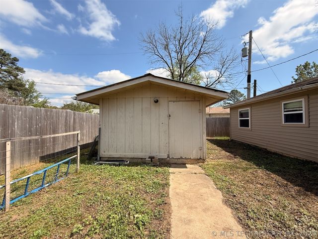 605 W Blair Avenue, Wilburton, OK 74578
