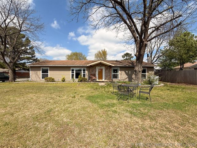 605 W Blair Avenue, Wilburton, OK 74578