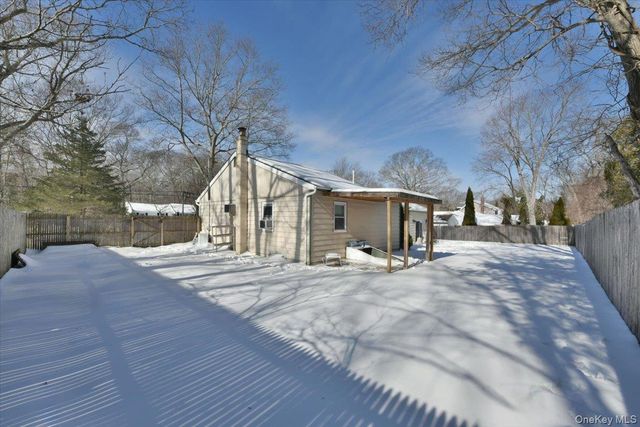 17 Arnold Drive, Middle Island, NY 11953