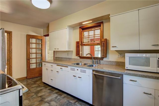 422 Roosevelt Avenue, Eau Claire, WI 54701