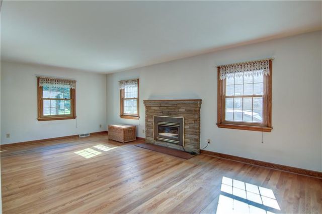 422 Roosevelt Avenue, Eau Claire, WI 54701