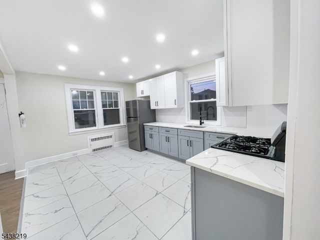 258 Isabella Ave, Irvington Twp., NJ 07111