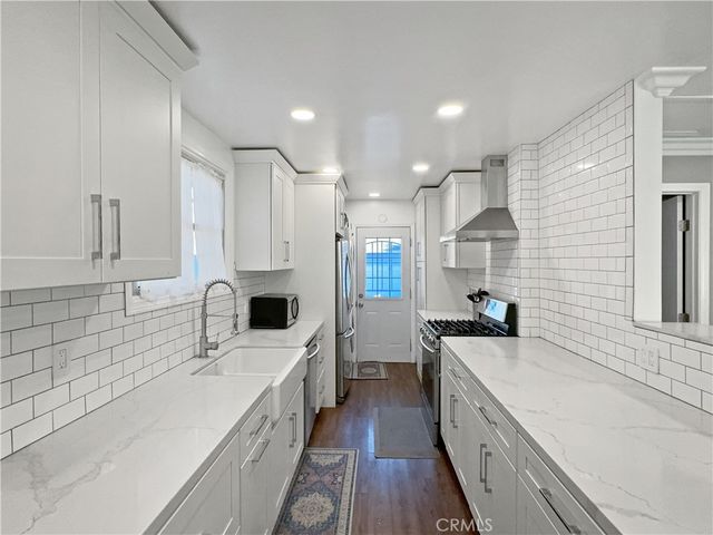 5932 Oliva Avenue, Lakewood, CA 90712
