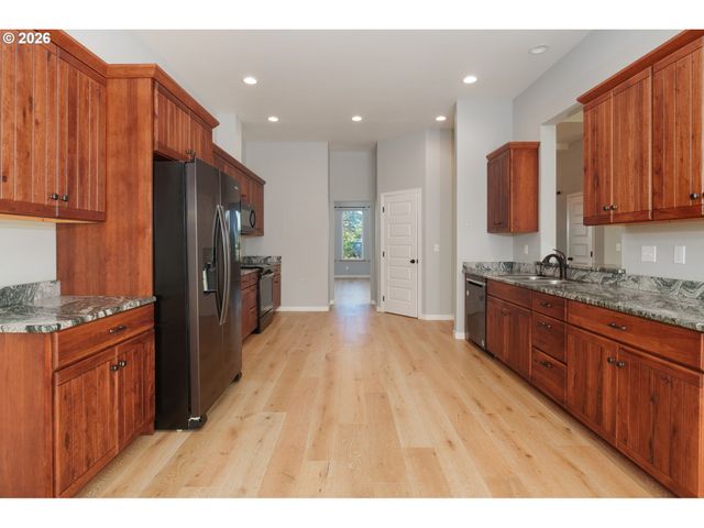 557 Shearwater Cir, Bandon, OR 97411