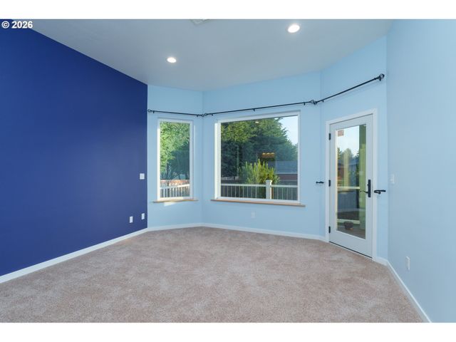 557 Shearwater Cir, Bandon, OR 97411