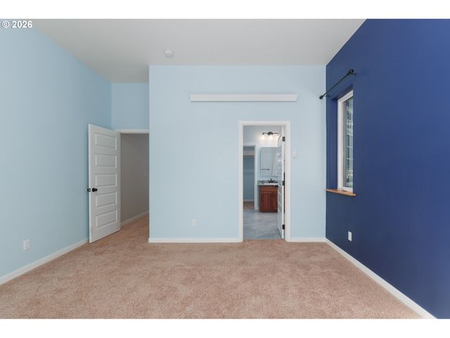 557 Shearwater Cir, Bandon, OR 97411