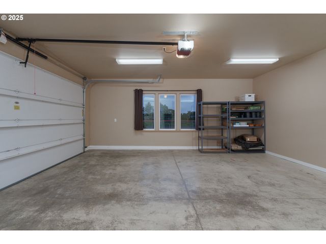 557 Shearwater Cir, Bandon, OR 97411