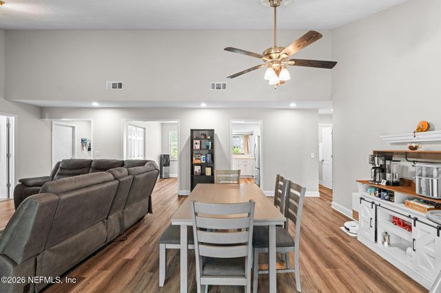 8251 PEPPERWOOD Drive, Jacksonville, FL 32244