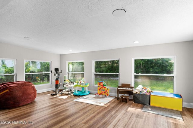 8251 PEPPERWOOD Drive, Jacksonville, FL 32244