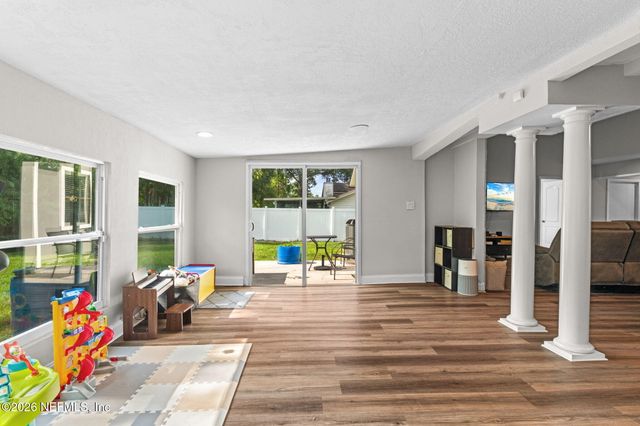 8251 PEPPERWOOD Drive, Jacksonville, FL 32244