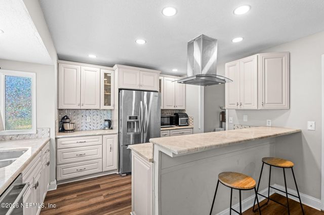 8251 PEPPERWOOD Drive, Jacksonville, FL 32244