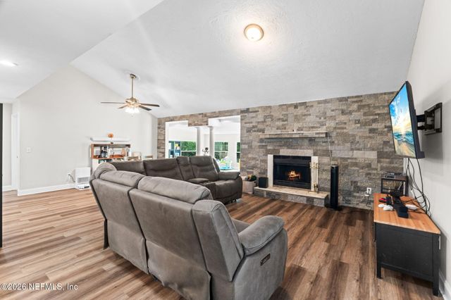 8251 PEPPERWOOD Drive, Jacksonville, FL 32244