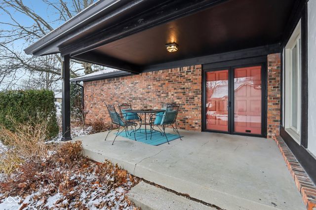 8402 Tanager Lane, Indianapolis, IN 46256