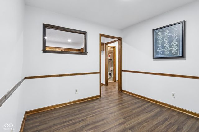 8402 Tanager Lane, Indianapolis, IN 46256