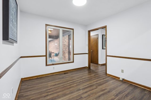 8402 Tanager Lane, Indianapolis, IN 46256