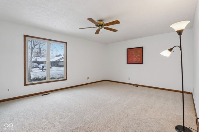 8402 Tanager Lane, Indianapolis, IN 46256