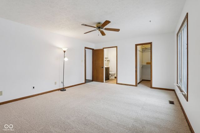 8402 Tanager Lane, Indianapolis, IN 46256