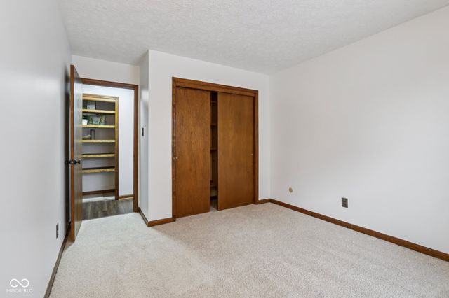 8402 Tanager Lane, Indianapolis, IN 46256