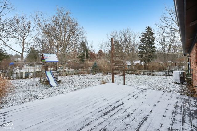 8402 Tanager Lane, Indianapolis, IN 46256