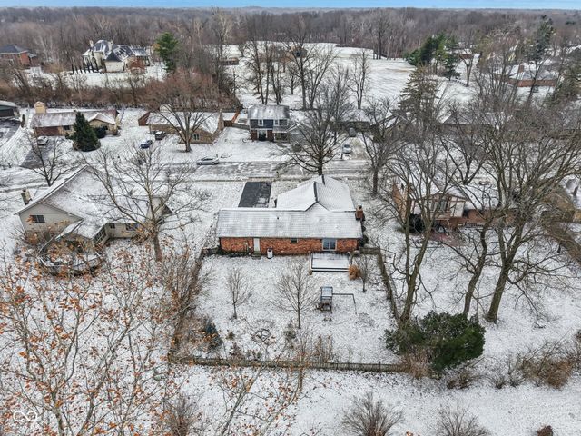 8402 Tanager Lane, Indianapolis, IN 46256