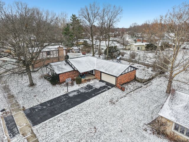 8402 Tanager Lane, Indianapolis, IN 46256