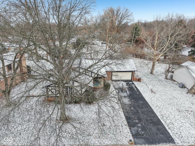 8402 Tanager Lane, Indianapolis, IN 46256