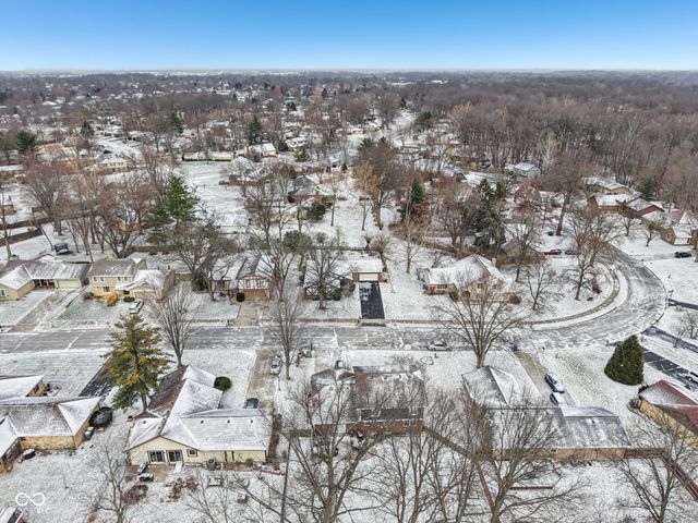 8402 Tanager Lane, Indianapolis, IN 46256