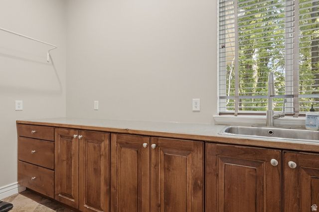 4188 S LYNNE LN, Holladay, UT 84124