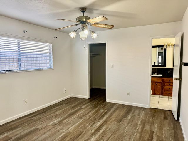 2617 W Sussex Way, Fresno, CA 93705