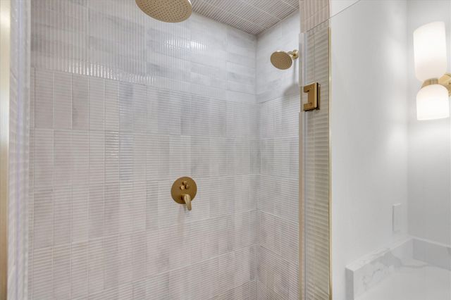 6807 Roanoke DR, Austin, TX 78723