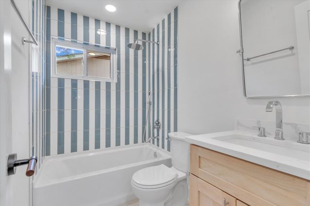 6807 Roanoke DR, Austin, TX 78723