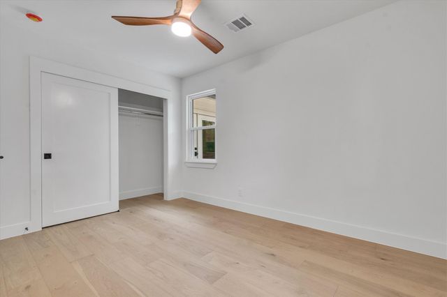 6807 Roanoke DR, Austin, TX 78723