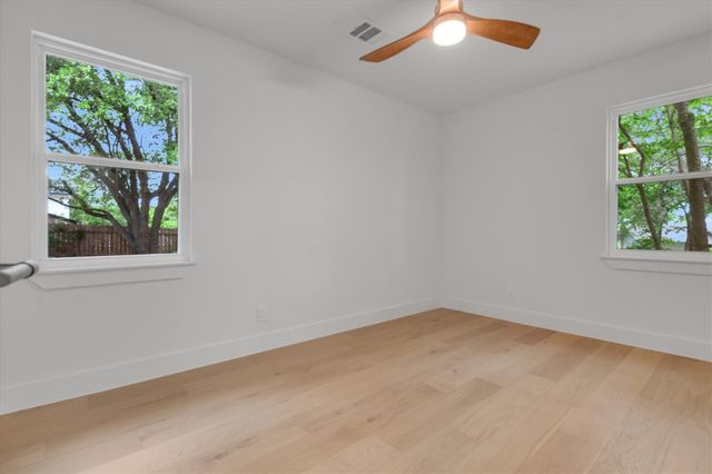 6807 Roanoke DR, Austin, TX 78723