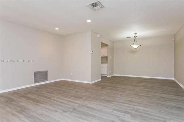 5011 NW 17th St 0, Lauderhill, FL 33313