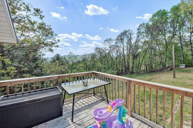 897 Dellwood RD, Salem, VA 24153