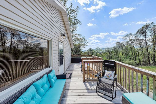 897 Dellwood RD, Salem, VA 24153